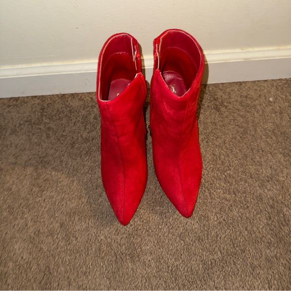 Red booties size 7 - Picture 3 of 6